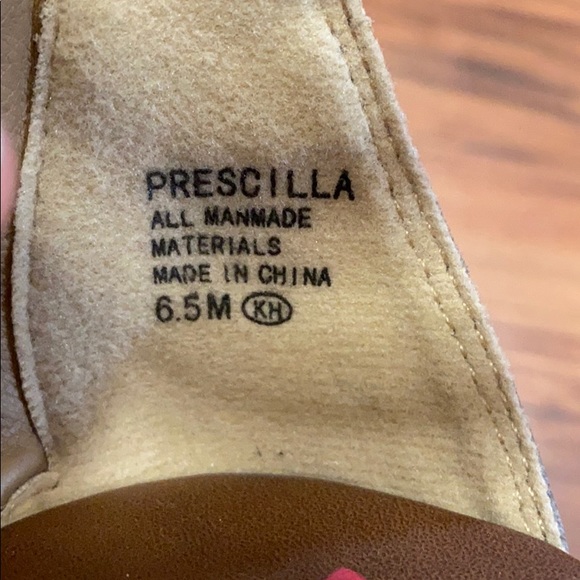 Sandals - Picture 3 of 3